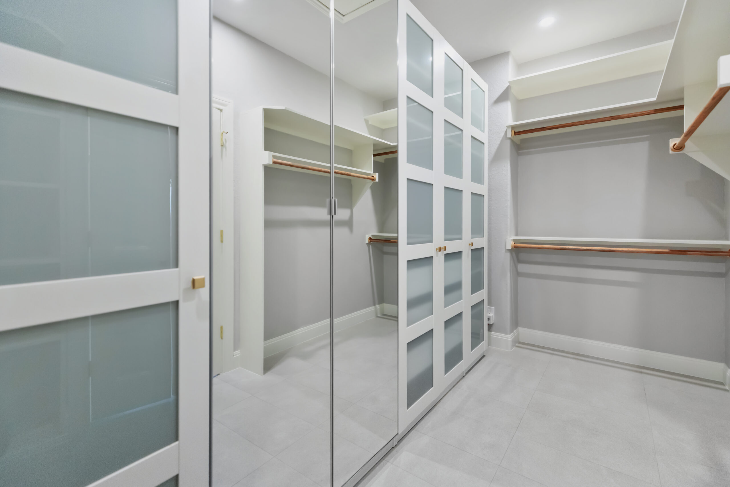 Modern bathroom remodel company in Fair Oaks Ranch Texas
