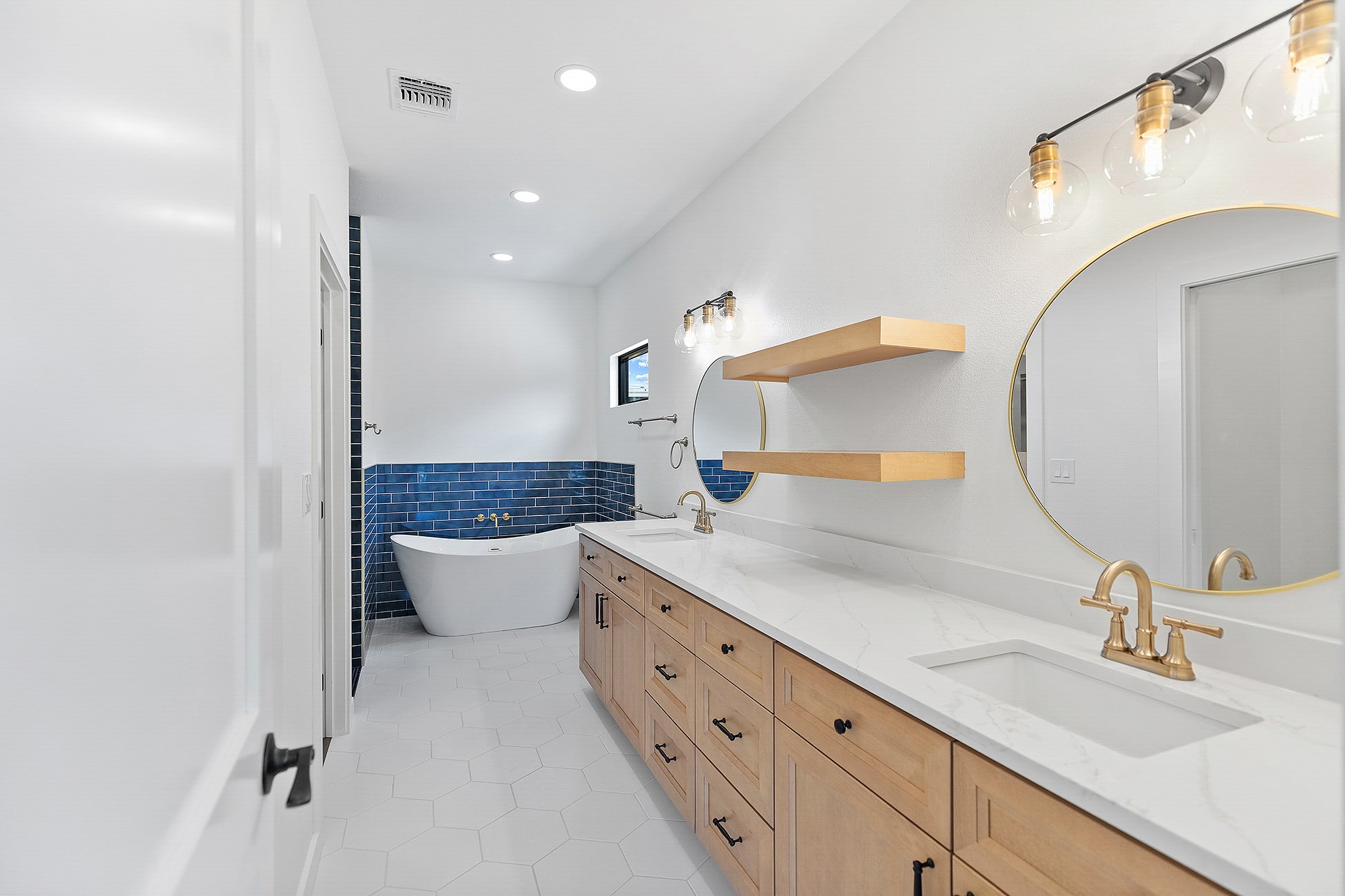 Custom Home Builder in Kerrville | Texas Highlands Custom Homes & Remodel Primary bathroom in a single-story home